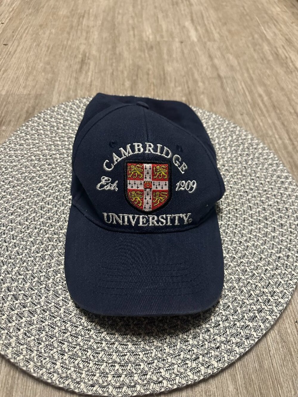 CAMBRIDGE UNIVERSITY Est 1209 baseball cap adjustable hat Navy